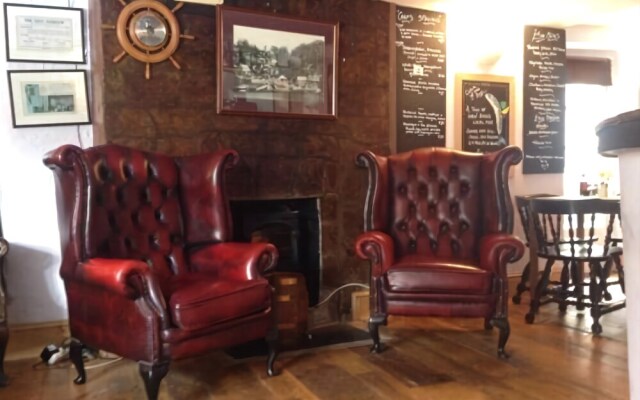 Safe Harbour Inn