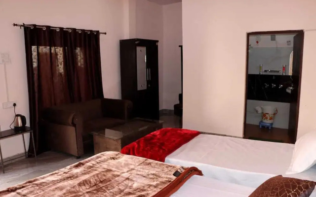 Moonvilla Banquet And Hotels