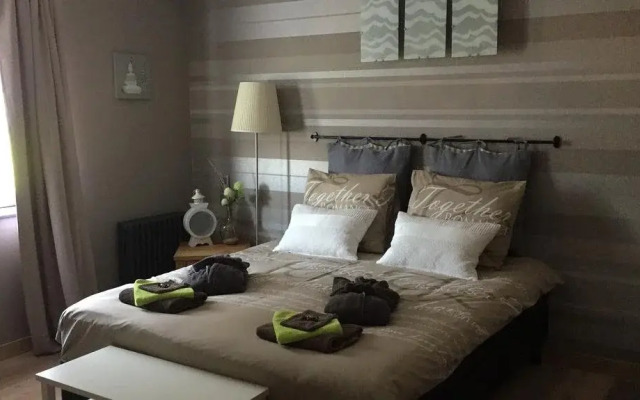 Relax Trois Bornes - De Grenspost