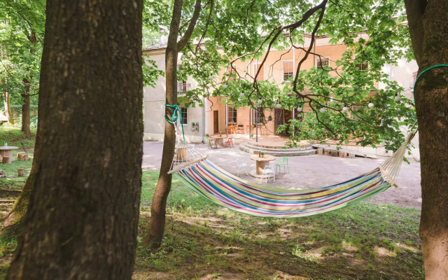 Downtown Forest Hostel & Camping