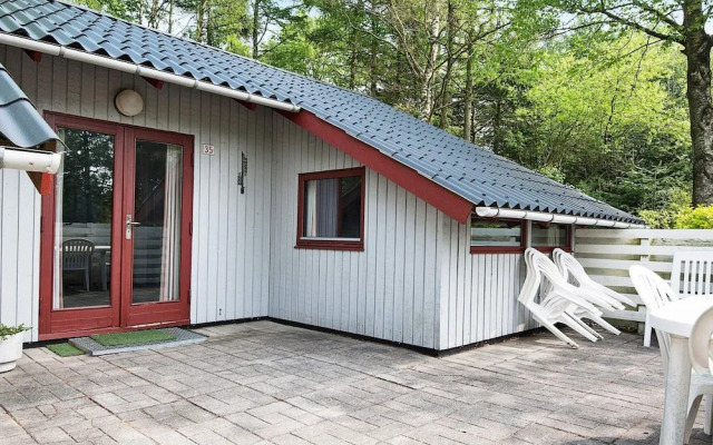 Family Cottage With Terrace and Lawn