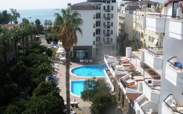 Boulevard Hotel