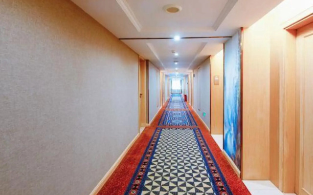 Vienna Hotel (Baoding Chengming Building)