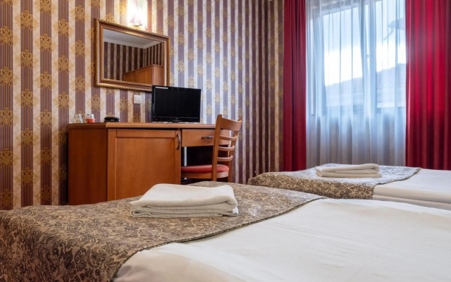 Real Hotel
