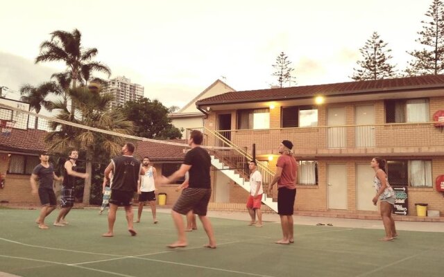 Maxmee Resort (formally Surfers Paradise Backpackers)