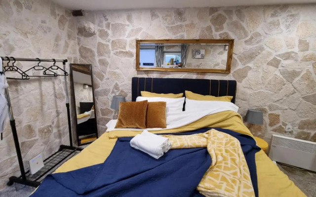 Stone studio