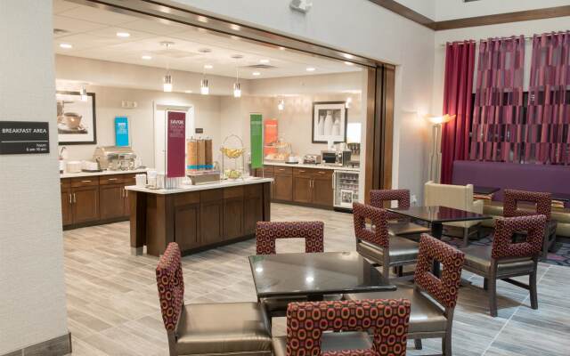Hampton Inn & Suites Bay City