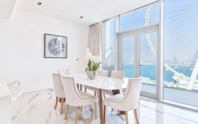 Lavish & Equipped 2 BR Facing Ain Dubai