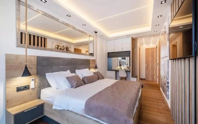 Villa Alpha - Four Bedroom Villa With Swimming Pool