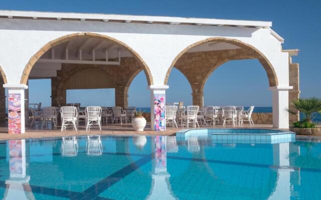 Pyrgos Beach Hotel Apartments