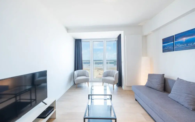 Modern Apartment on the Seafront
