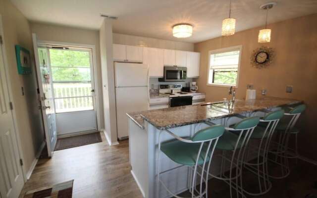 Bay Point Village - 2 Br Condo