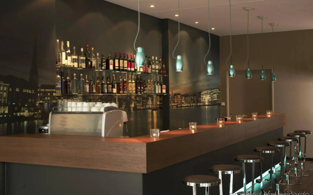 Motel One Hamburg - Alster