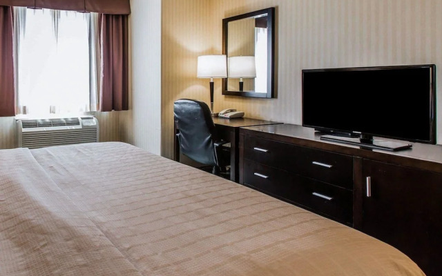 Comfort Suites