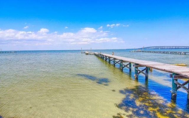 Pier Heaven 6031abc 9 Bedroom Home by RedAwning