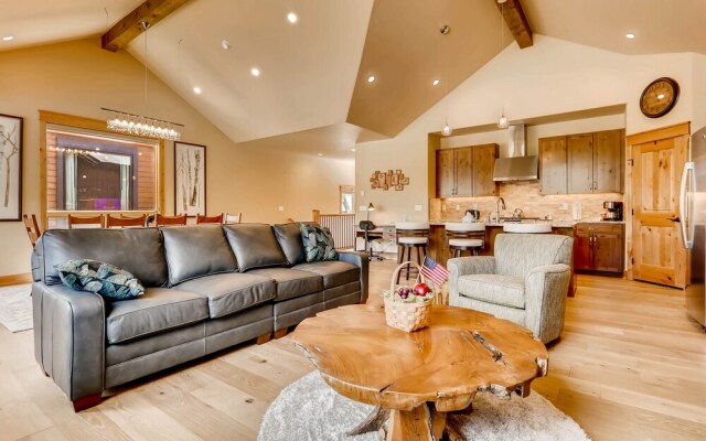 River Run Townhome RR84 - RVJR by RedAwning