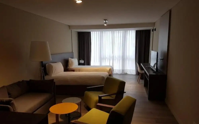 Olmos Suites