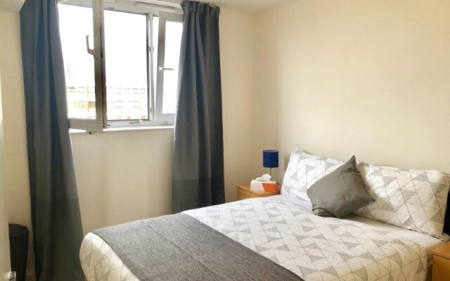 Central 2 Bed Apt Next To Victoria Station