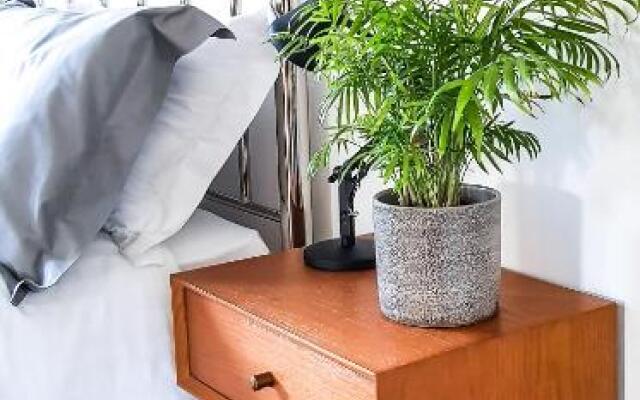 The Annexe - Private, Self-Contained with Parking (Adults Only)