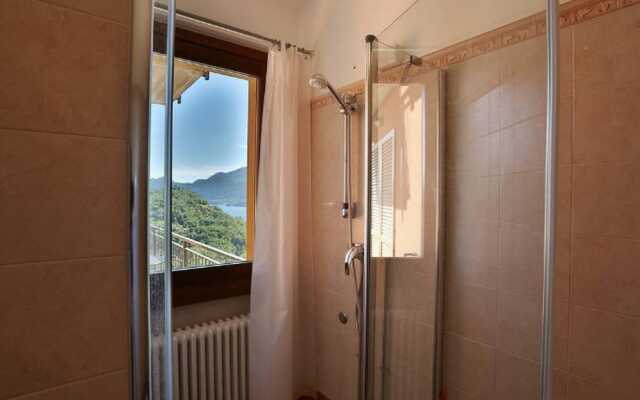 Vista d'Oro Ulivo Apt. 8