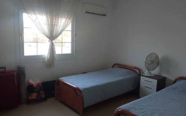 Remarkable 2-bed Apartment in a Great Area Nicosia