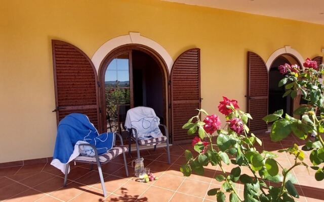 Stunning 8-bed Villa in Estoi