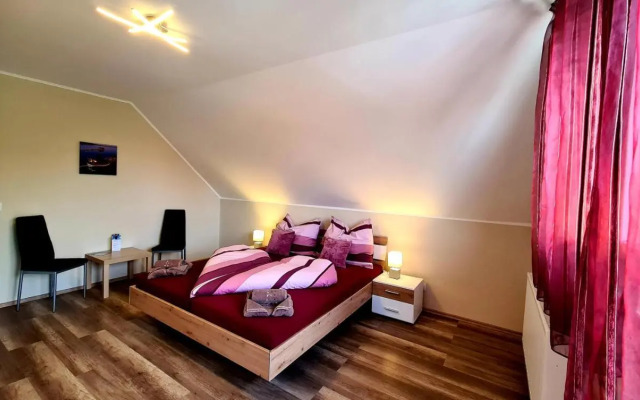 Nap-Hold Apartman
