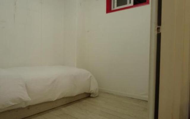 8MOTEL