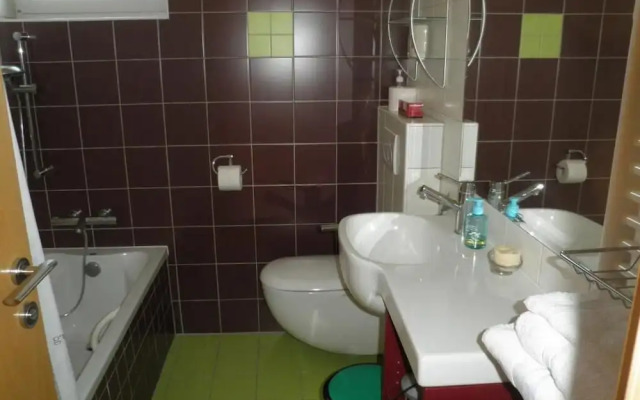 Apartments and Rooms Oliviers