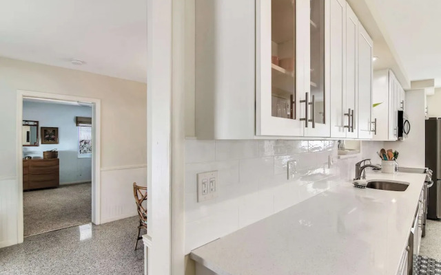 Mango House Immaculate 3 BDR in Boynton Beach!