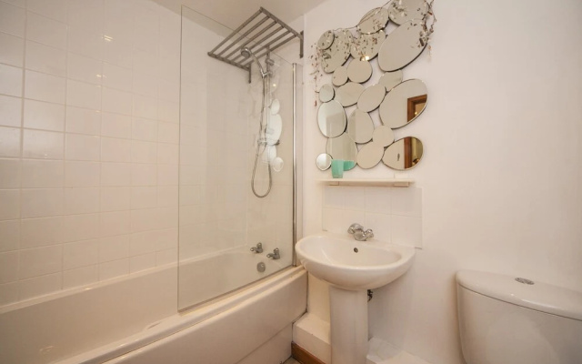 White Lodge Apartment