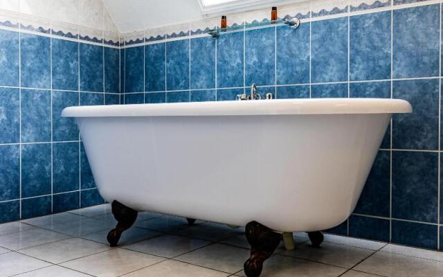 The George Hotel, Amesbury, Wiltshire