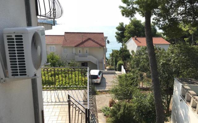 Seaside Apartments
