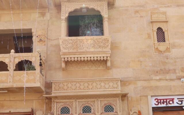 Urmila Guest House