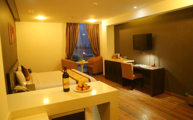 Gold Central Hotel by Haviland