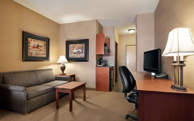Days Inn & Suites Strathmore