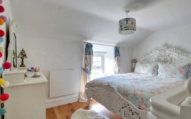 Authentic Holiday Home in Penrose near Beach