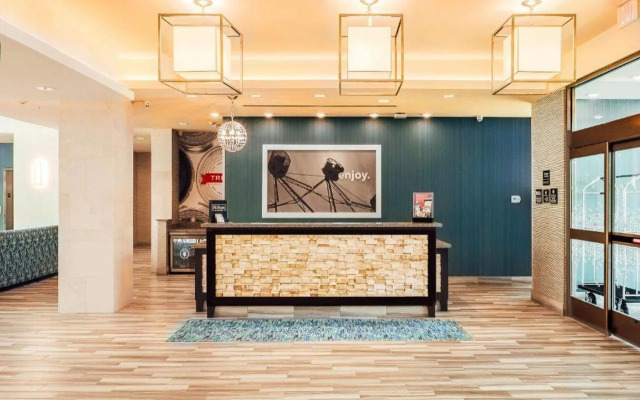 Hampton Inn & Suites Mission Viejo