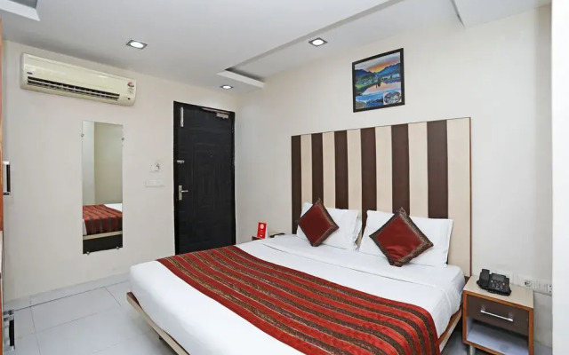 Oyo 10937 Hotel Balsons Continental