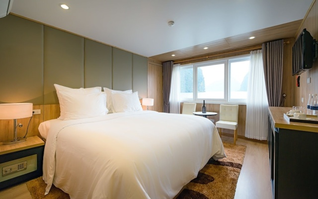 La Vela Premium Cruise - Managed by Paradise Cruises – Guest Rooms – Ha Long