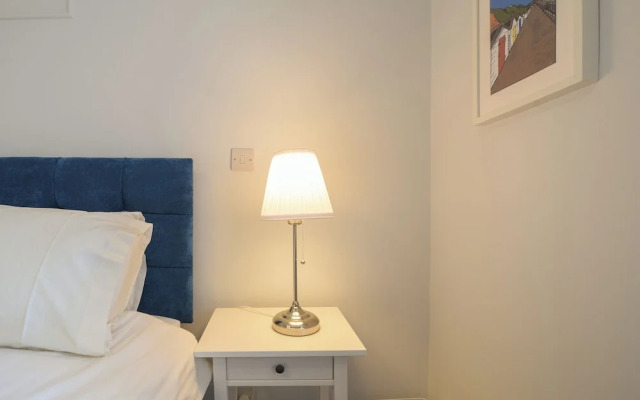 Flat 2, 10 Seafield Road