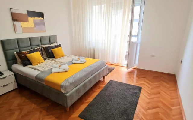 Downtown Star Apartment