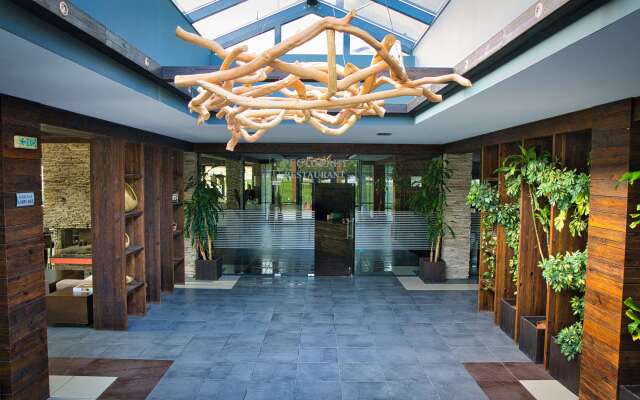 Local Stay Hotel, BEST WESTERN Signature Collection