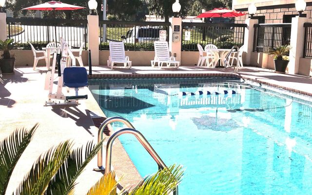 Comfort Inn Darien - North Brunswick