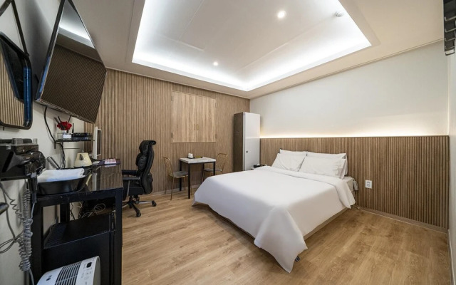 Daejeon Yongmun Hotel SM