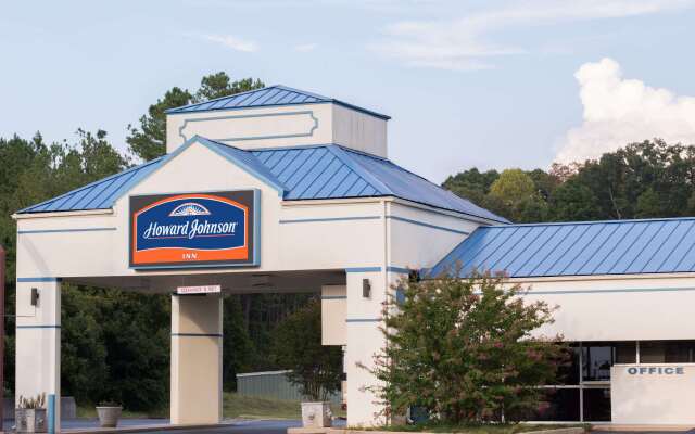 Howard Johnson by Wyndham Commerce GA