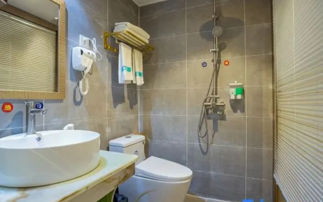 OYO Guangzhou Oufeng Hotel – Bathroom – Guangzhou