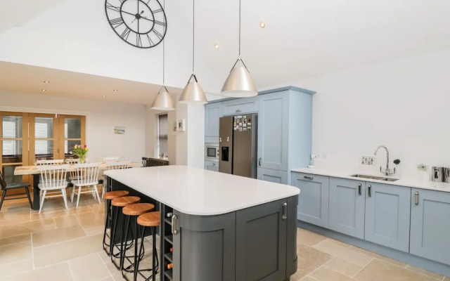 49 Ulwell Road