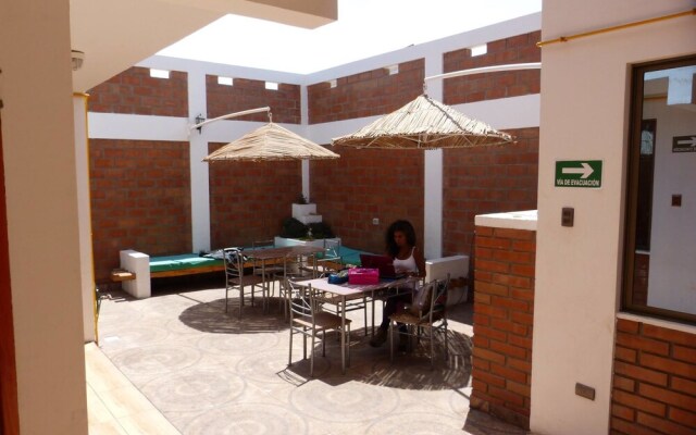 Hostal Las Acacias