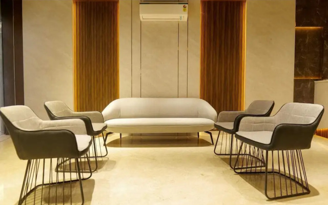 Balu Residency - A Business Class Hotel